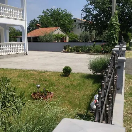 Apartman Janja Apartment
